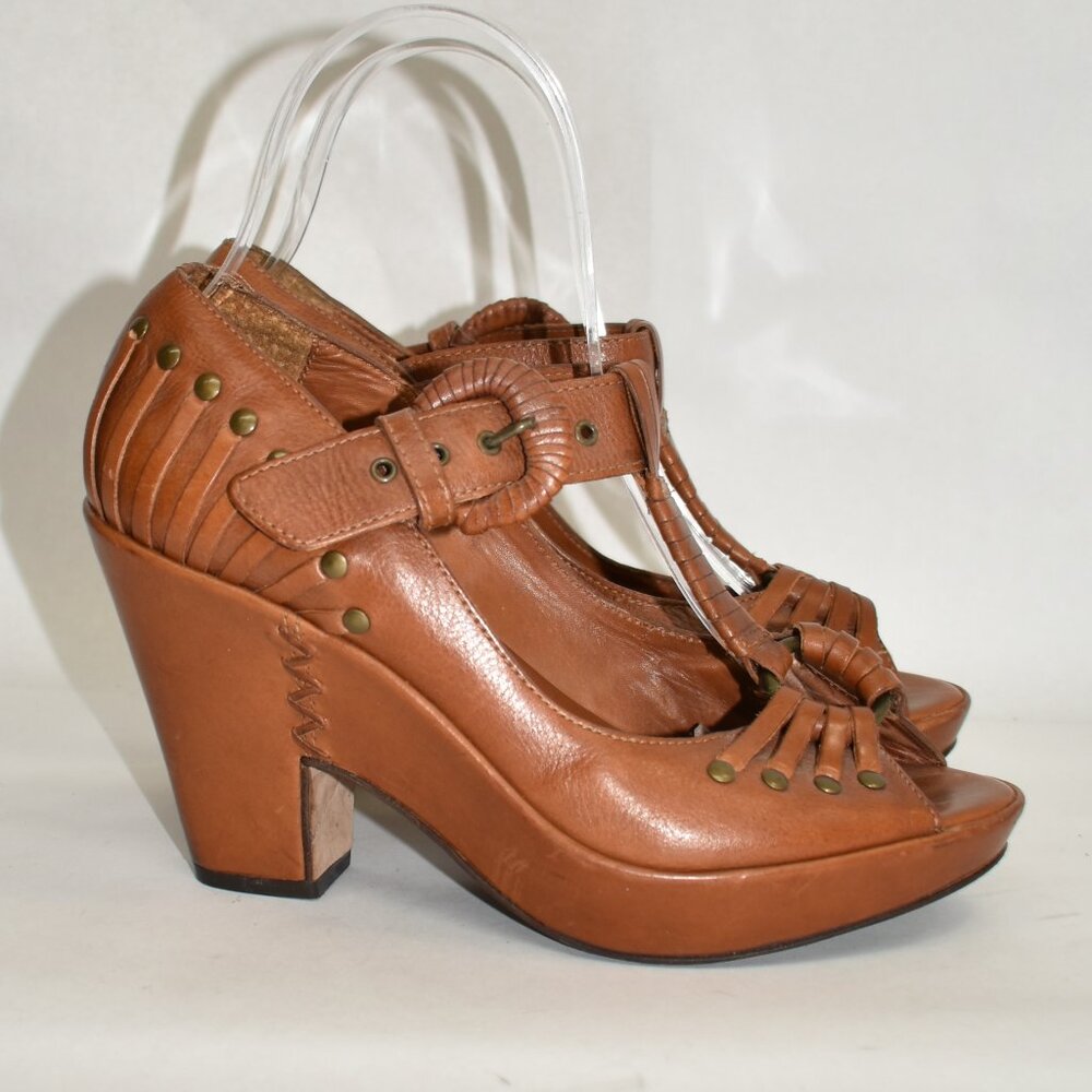 $300 FRYE BROWN RED LEATHER PLATFORM WOVEN STUDS SANDAL 6.5 US (MG19)